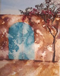 Puerta azul en un mural de arte con árbol y colores otoñales, pintura en acuarela, estilo artístico, escuela de arte en Barcelona, dibujo y pintura artística, curso de arte.